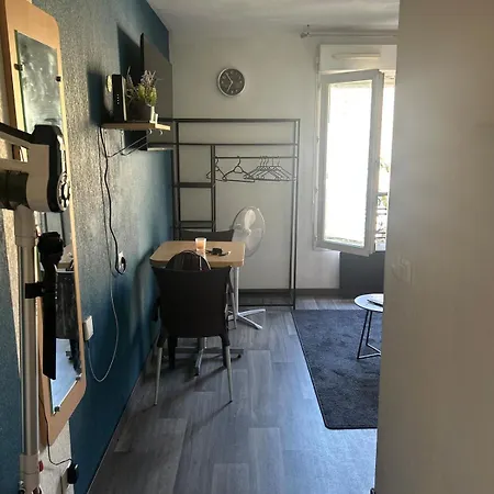 à Calme Et équipé Nice